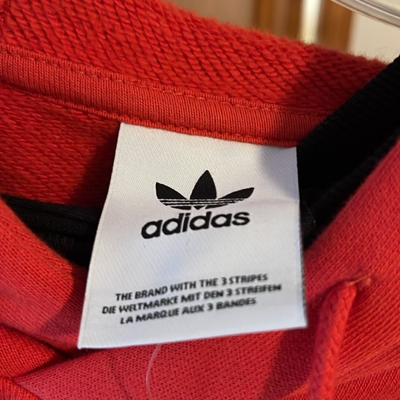 Brand new never worn red adidas originals hoodie - Picture 4 of 5